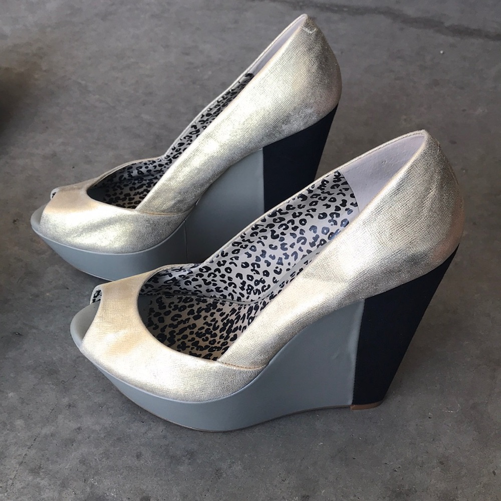 Jessica Simpson wedges - Picture 2 of 4